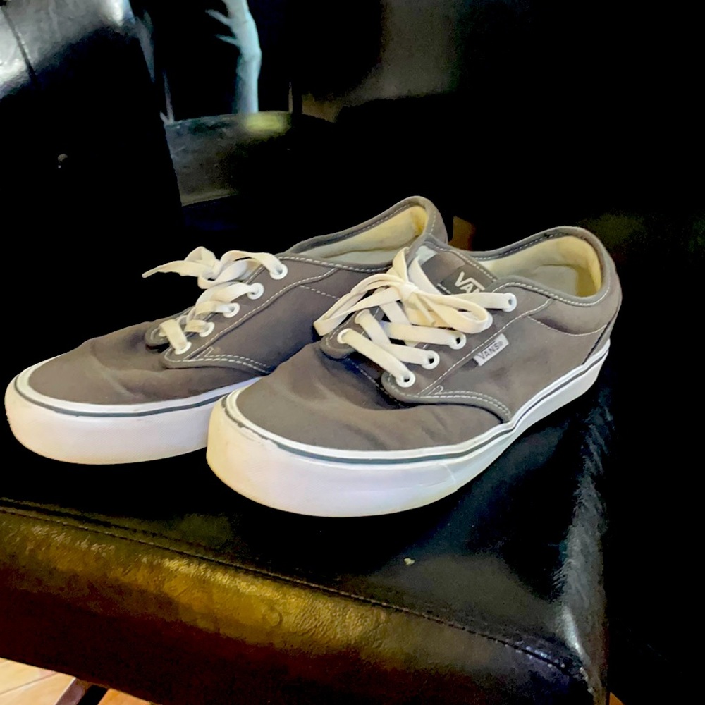 Men’s VANS casual shoes never worn